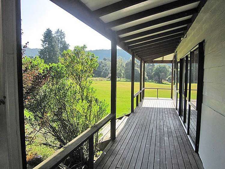 281 Yates Road Mesopotamia_12