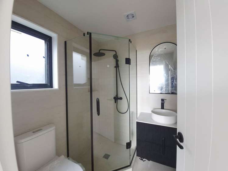 2/13 Torino Street_5