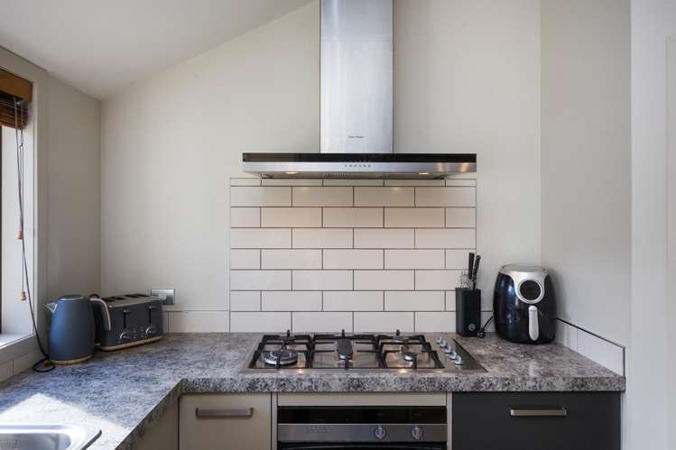 2 Mayfair Court_4