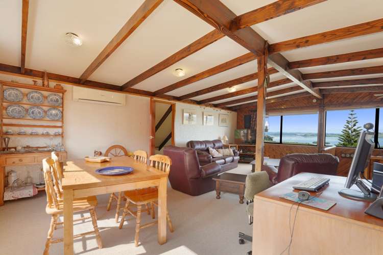 72 West View Crescent Onerahi_25