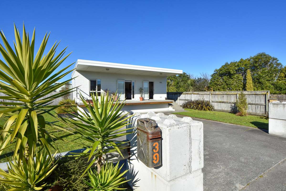 39 William Wong Place_0