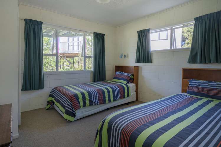 7 Marine Parade Cooks Beach_12