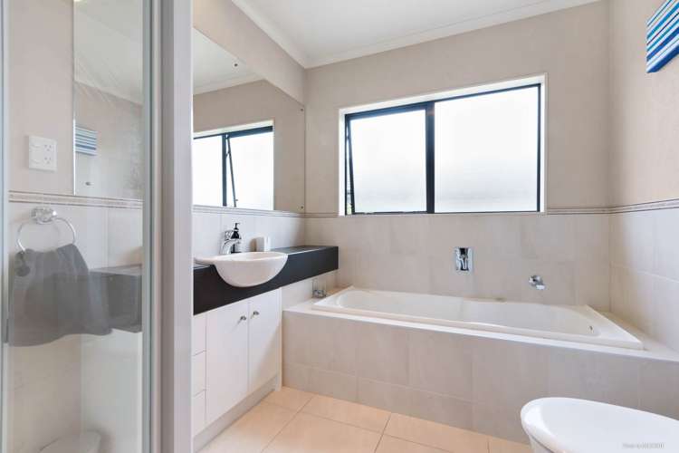 52 Stranraer Crescent Wattle Downs_14