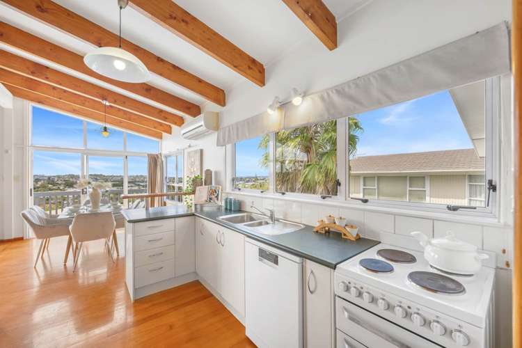 1/60 Chivalry Road Glenfield_24