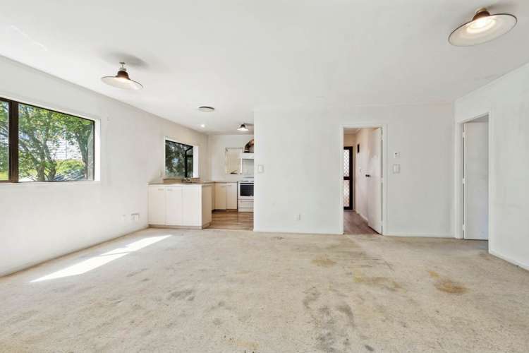 2/18 Binsted Road New Lynn_3