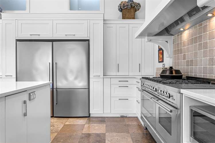 71 Hussey Road Northwood_16