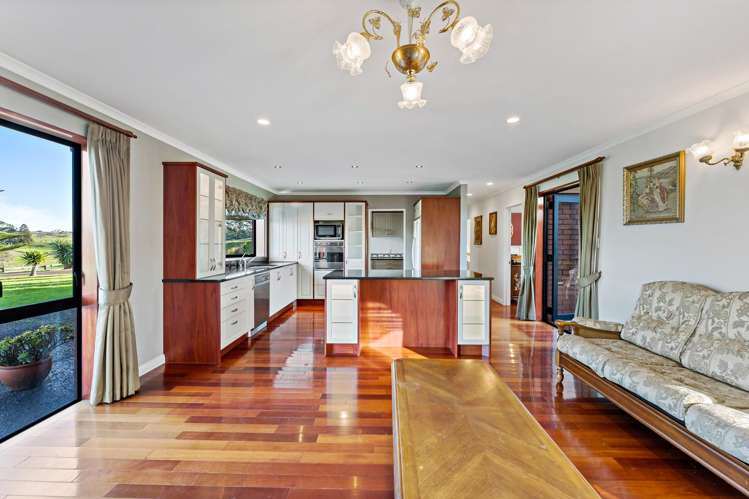 260 State Highway 16 Kumeu_12