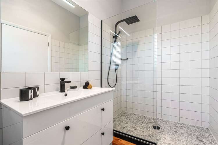 1/50 Vauxhall Road Devonport_24