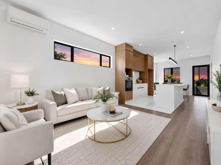 17 Greenbrier Street Westgate_1