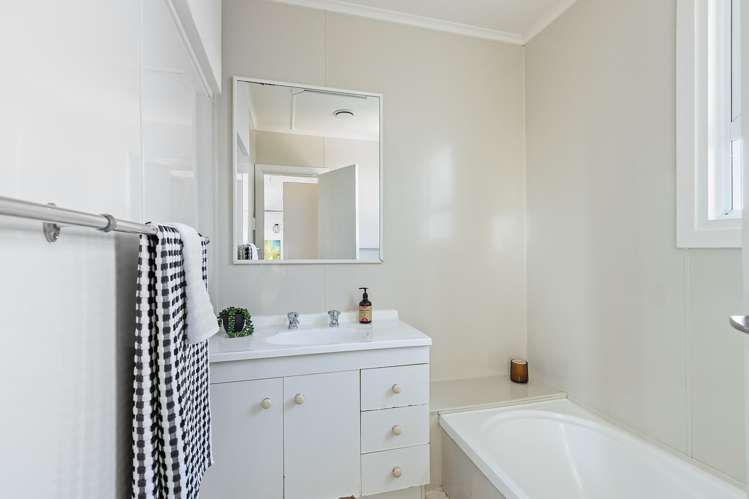 96 Goodwin Road Okato_15