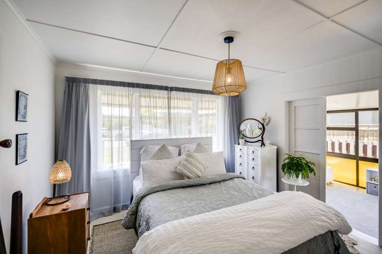 4 Birdwood Street Taradale_9