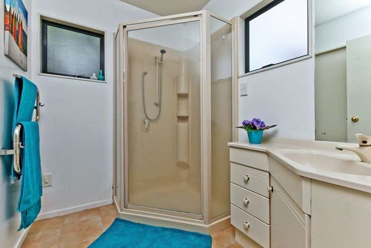 2/14 Greenridge Court Glenfield_7