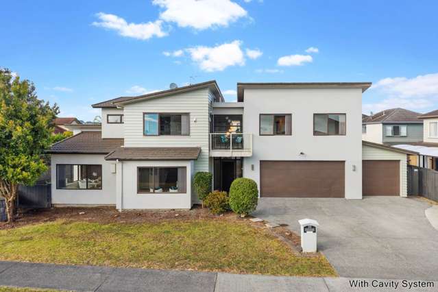 Stylish & Spacious - 5-Bedroom Family Home