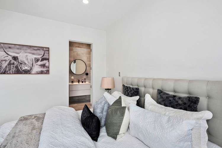 18 Parkview Drive Gulf Harbour_33