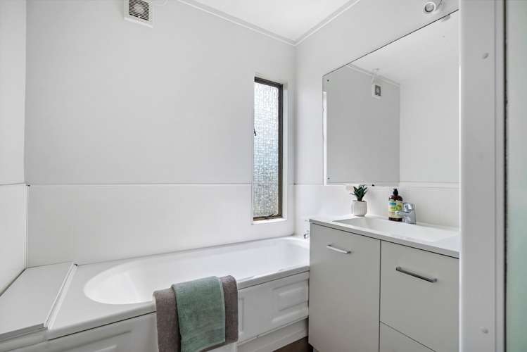 25 Ascot Avenue Te Kamo_16