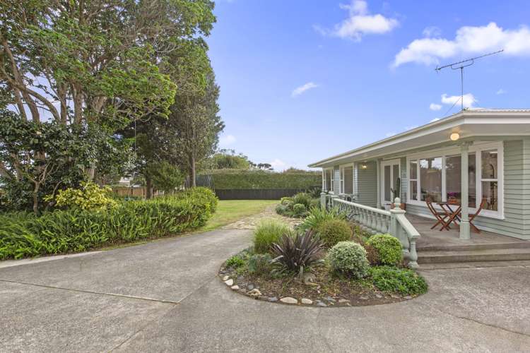 21 Lorenzen Bay Road Raglan_4