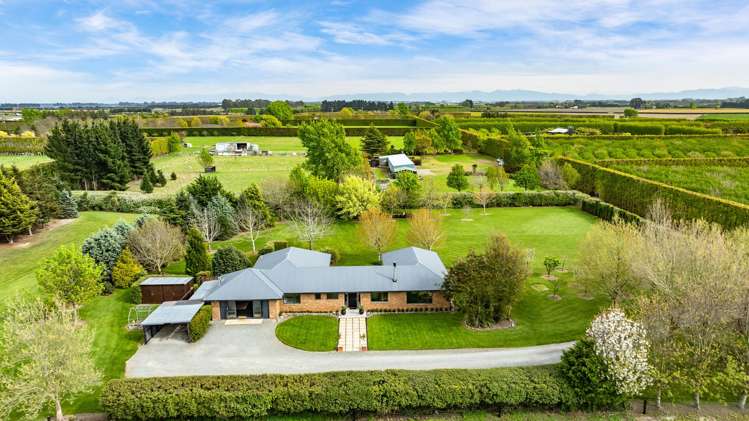 343 Waterholes Road Broadfield_5