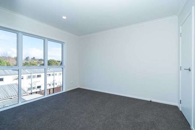 2/4 Palmerston Street Hamilton Central_4