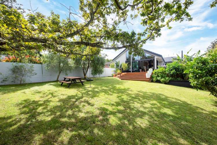 13 Roland Hill Glen Eden_5