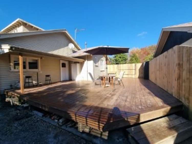 158 Saint Vincent Street Toi Toi_2