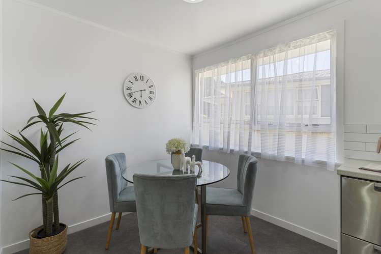 25 Riverpark Crescent Henderson_7