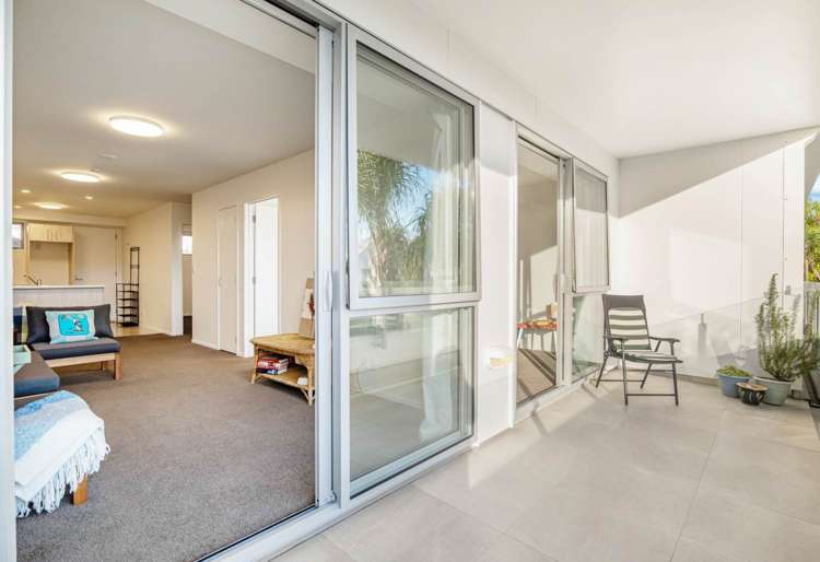 109/17 Link Crescent Stanmore Bay_12