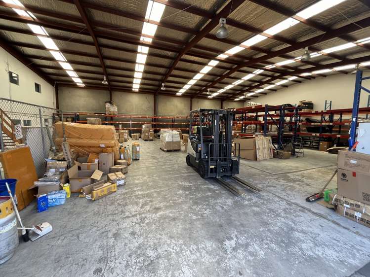 Unit A/8 Rennie Drive Mangere Manukau City Commercial Property
