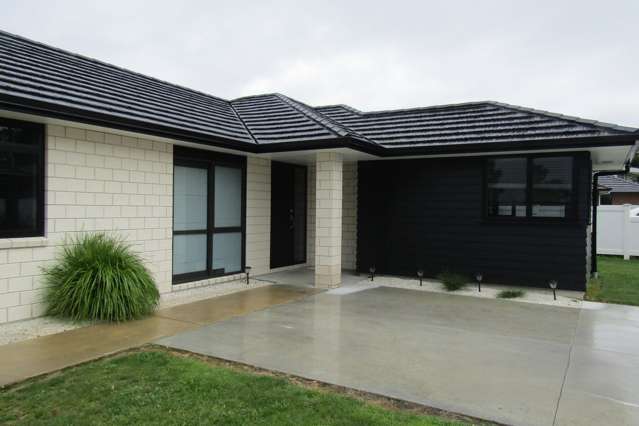 Modern Family Living in Kihikihi Location