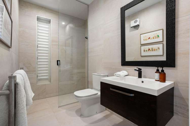 140 Waterways Parade Pauanui_35