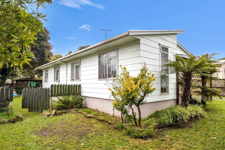 212 Tyndall Road Outer Kaiti_1
