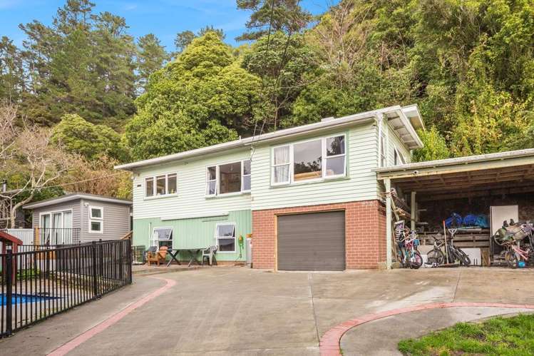 112 Hine Road Wainuiomata_1