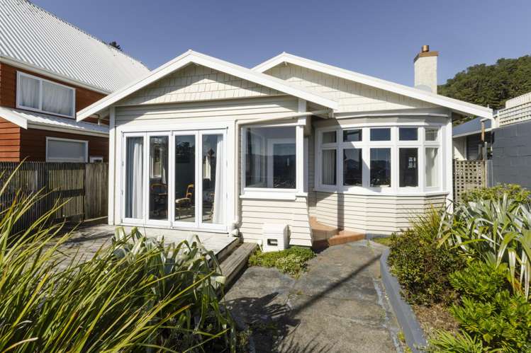 7 Marine Parade Eastbourne_12