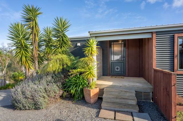 17 Campion Road Waikanae Beach_1