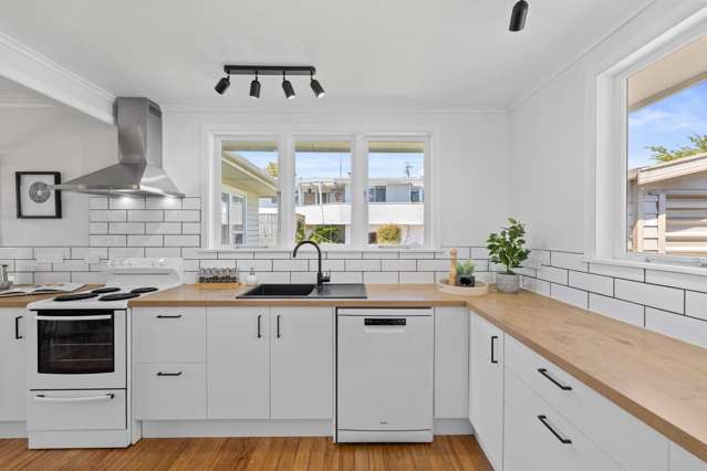 21 Hinemoa Avenue Taupō_3