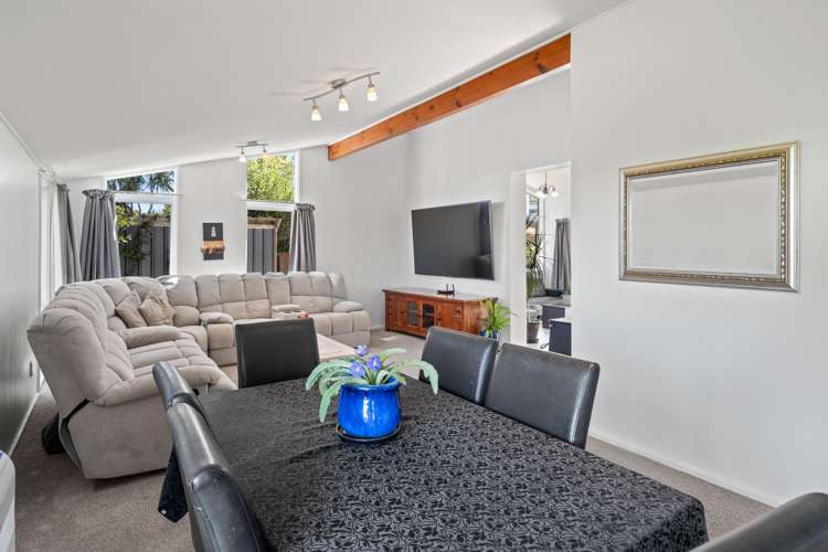 7 Manuka Street Otaki Beach_11