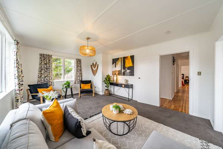 66 Strand Crescent Naenae_6