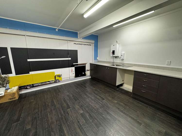 171 Pilkington Road Pt England_9