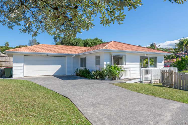 14 Greta Place Stanmore Bay_1