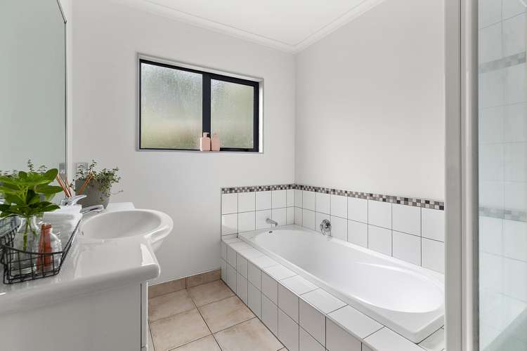 5 Landsdowne Terrace Karori_12