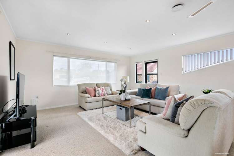 2/170 Onewa Road Northcote_6