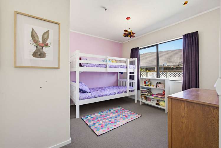6 Alan Styles Place Greenmeadows_13
