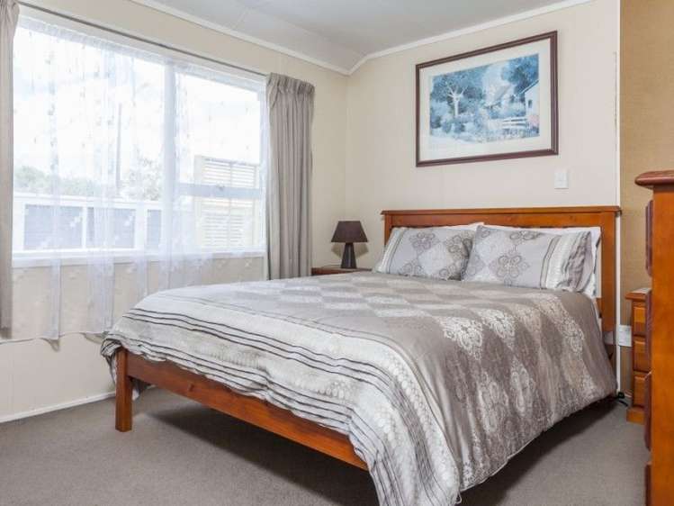100 Lorraine Place Whangamata_6