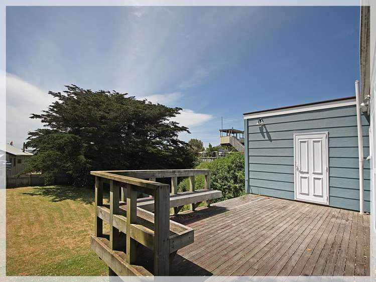 13 Nelson Street Foxton Beach_11