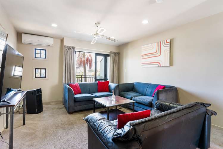 14/346 Oceanbeach Road Mount Maunganui_4