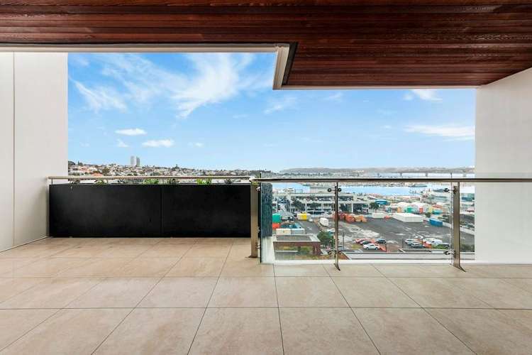803/141 Pakenham Street West City Centre_10