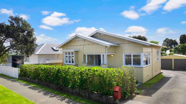 Eight bidders, three pre-auction offers: Mt Albert bungalow sells for $2.103m