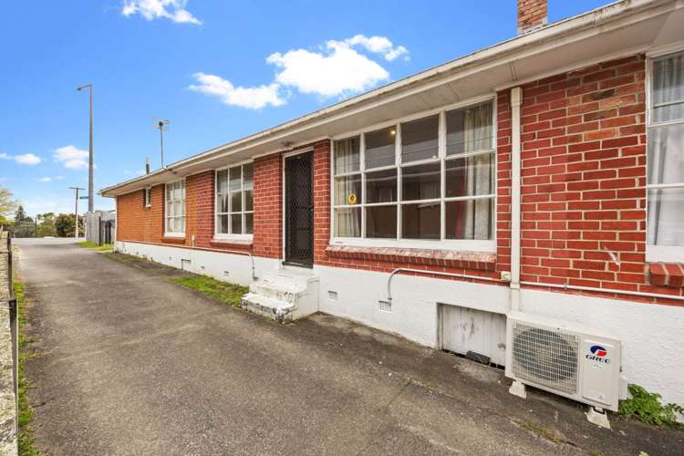 2/3202 Great North Road New Lynn_8