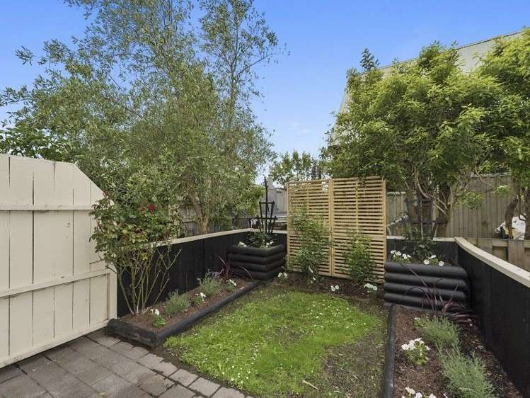 7/1 Dp Coates Street Hamilton East_1