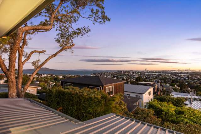 Lock up & Leave with Double Garage in Castor Bay