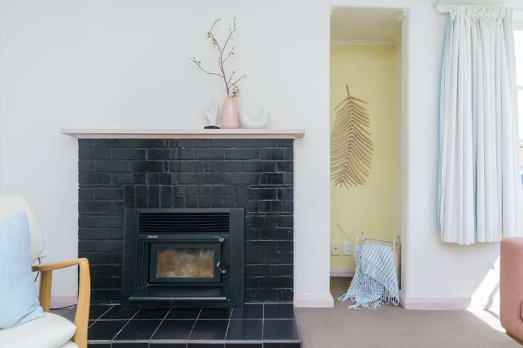 97 Savage Crescent West End_8